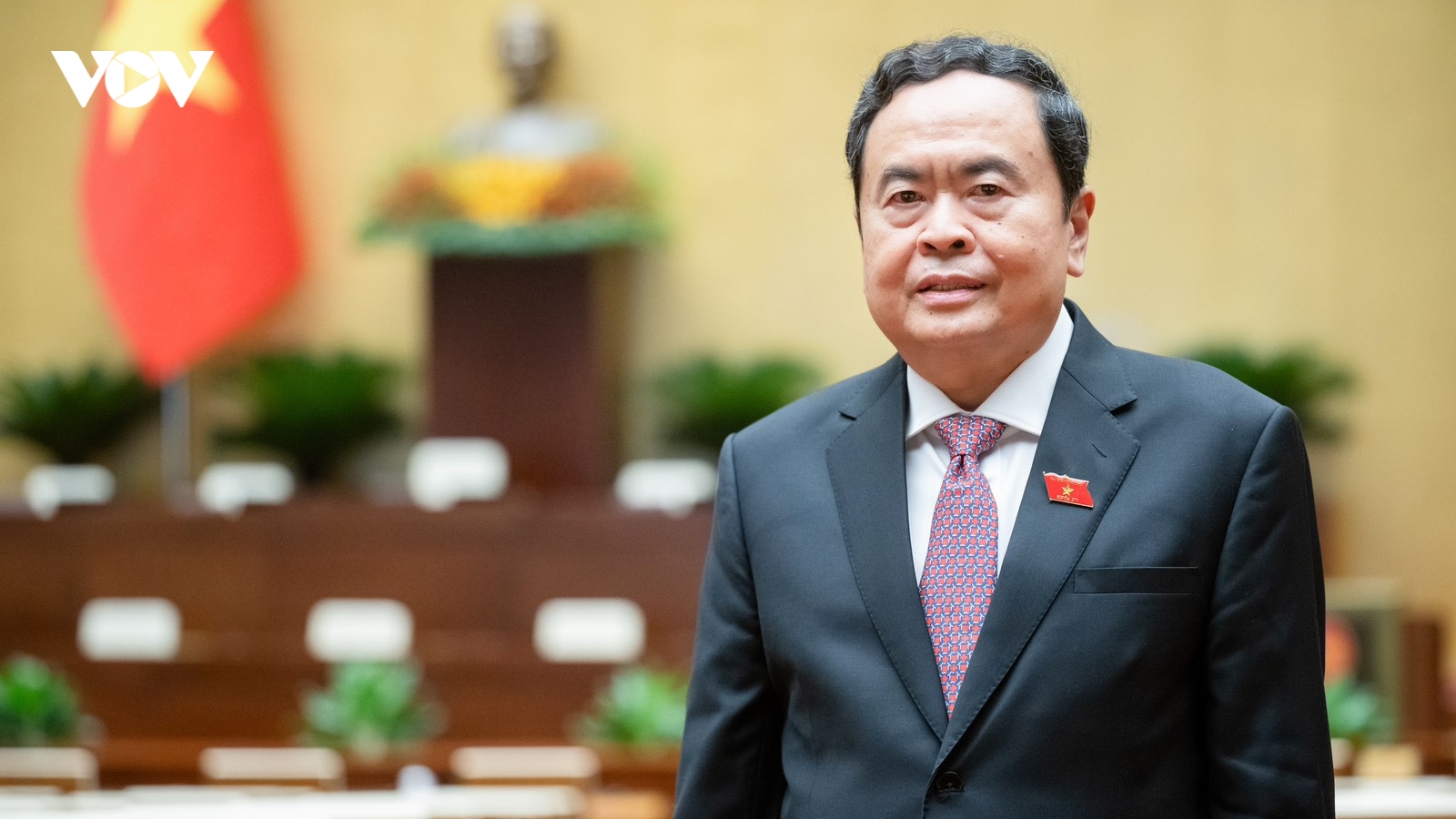Chủ tịch Quốc hội ký chứng thực 3 nghị quyết liên quan đến ngân sách, thuế