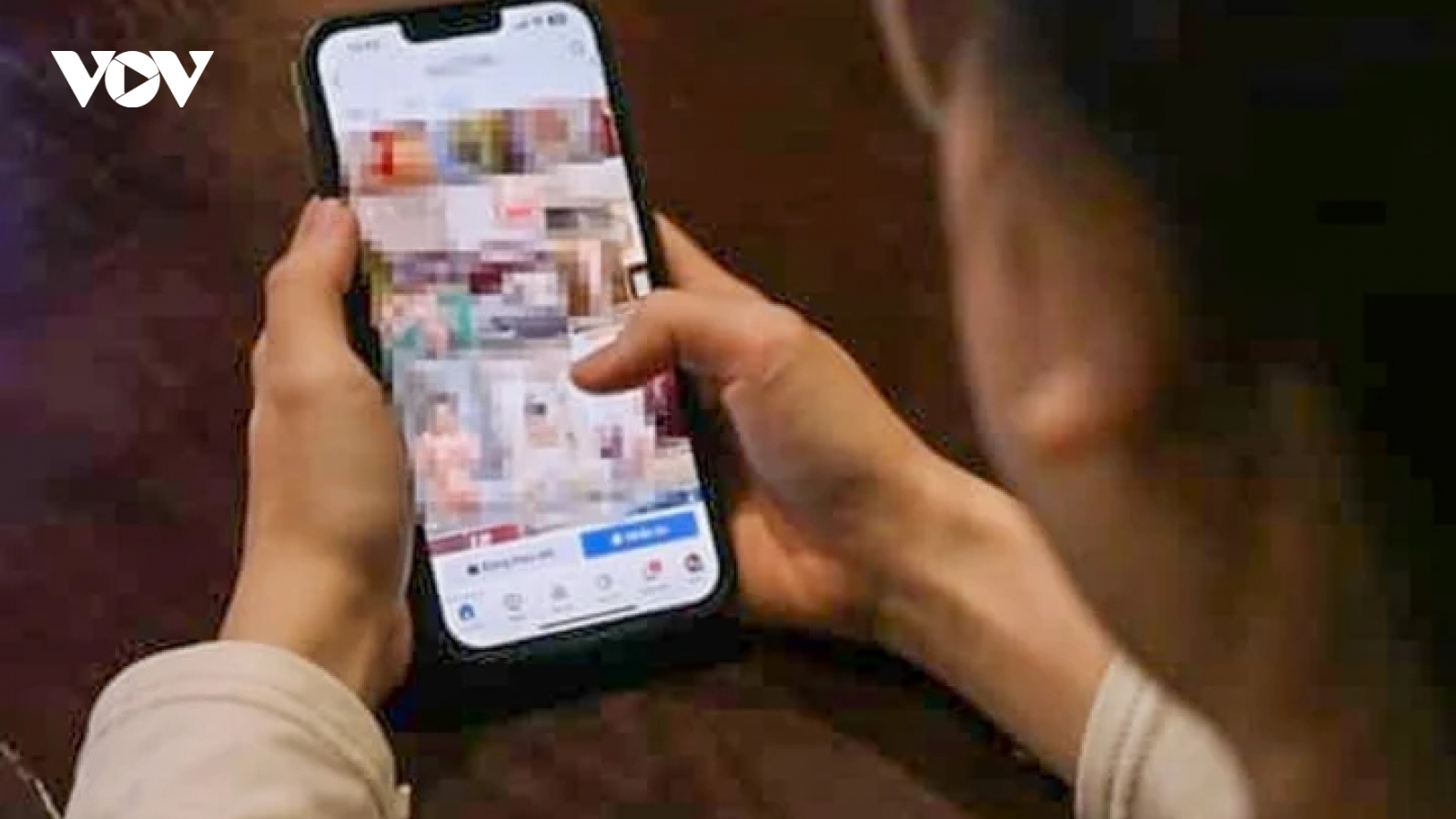 Khởi tố kẻ hiếp dâm, dùng clip nóng đe doạ bé gái 14 tuổi