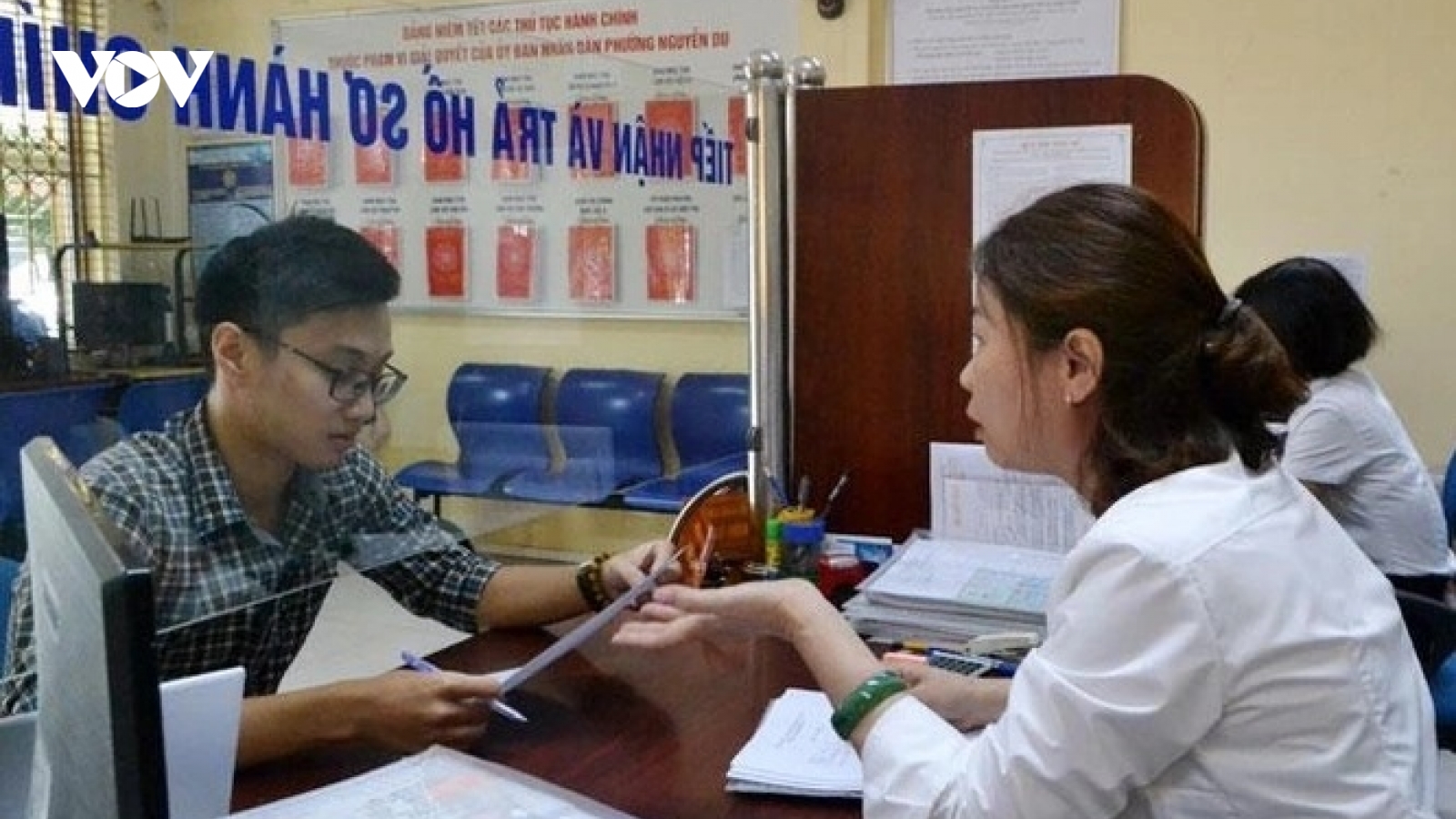 Chính phủ ban hành chính sách đối với người nghỉ việc do tinh gọn bộ máy