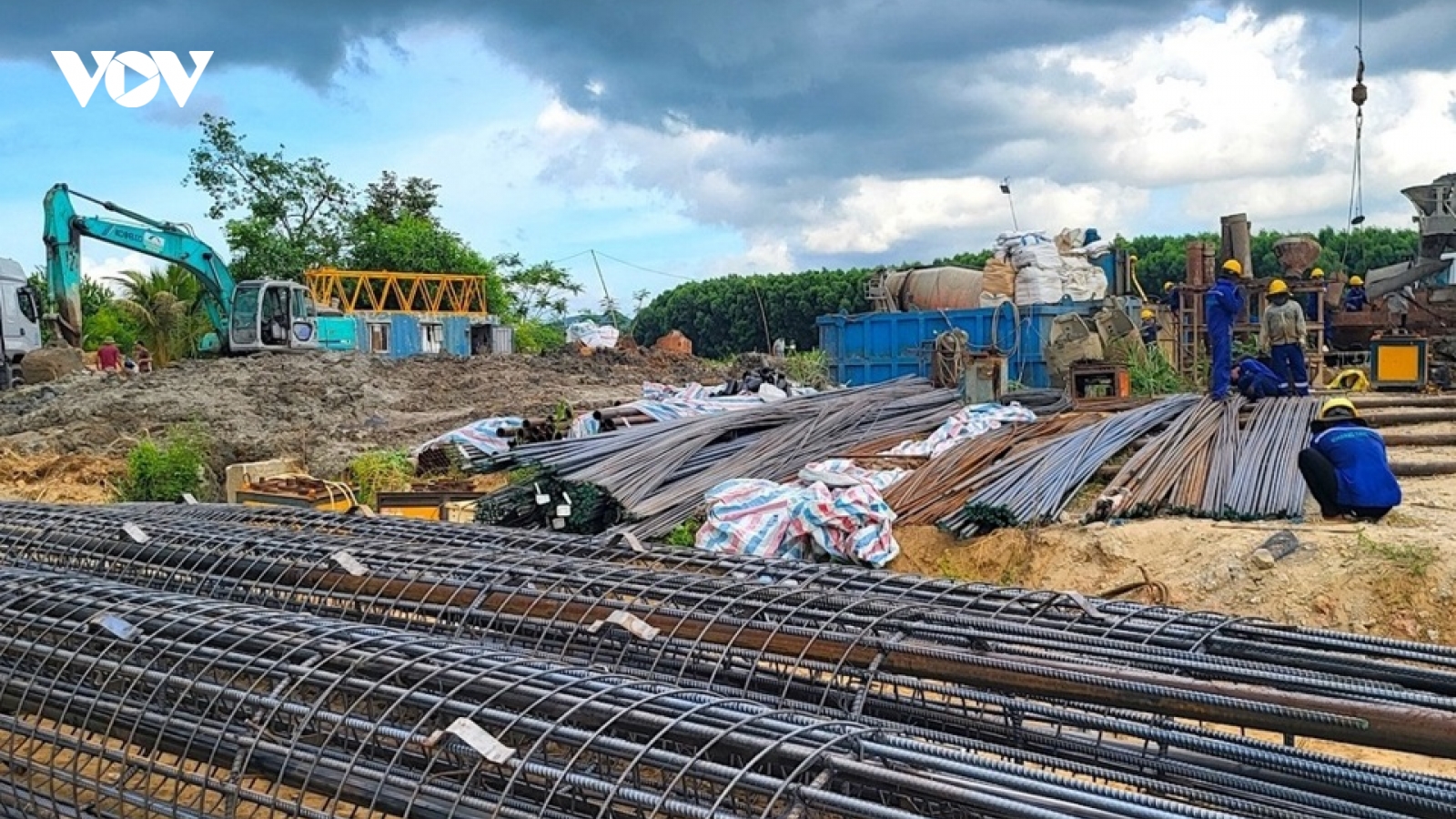 Quảng Ngãi cam kết đẩy nhanh tiến độ các dự án trọng điểm