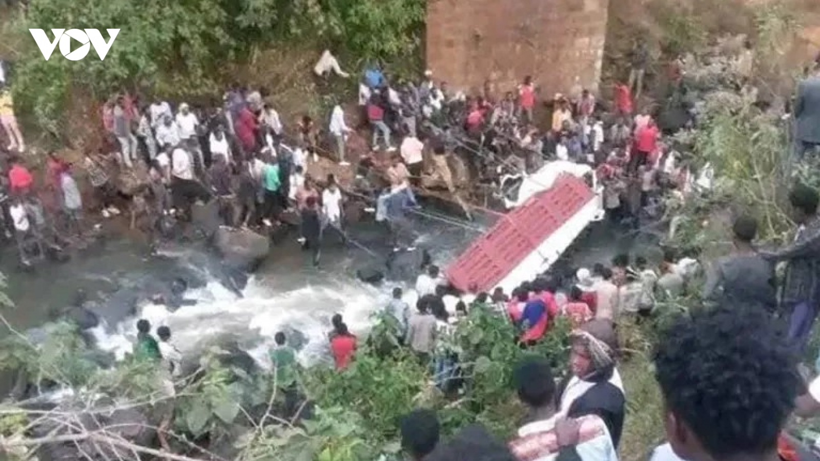 Ít nhất 71 người thiệt mạng do xe tải lao xuống sông ở Ethiopia