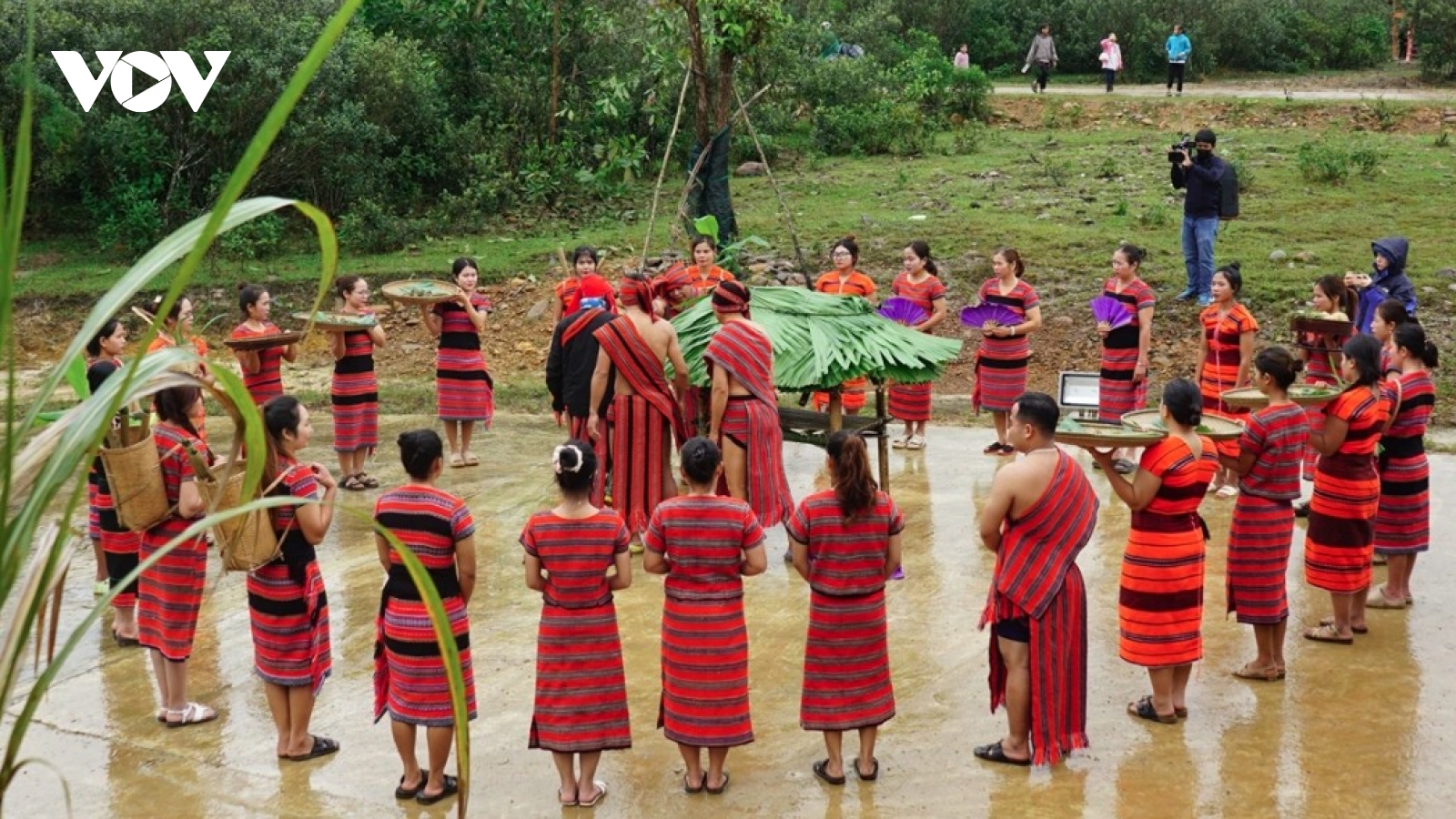 Aza festival of Pa Co ethnic group celebrates new rice season