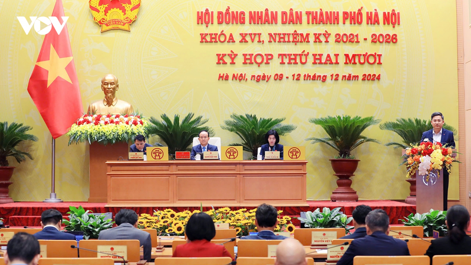 Hà Nội đặt mục tiêu tăng trưởng đột phá và cơ cấu lại đội ngũ công chức