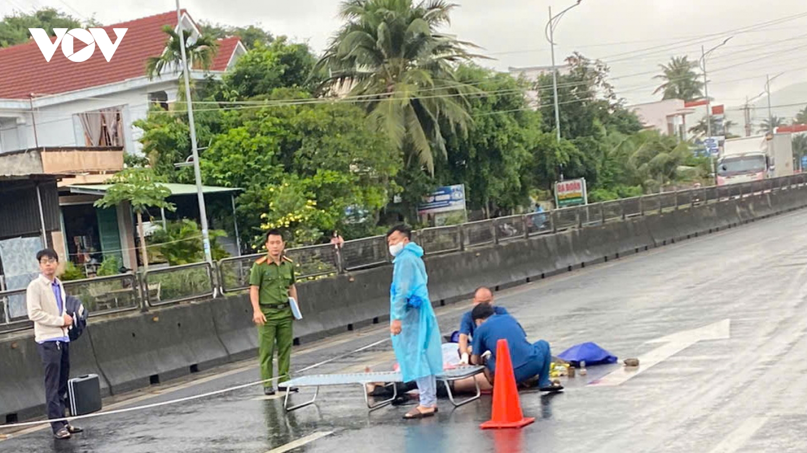 Truy tìm phương tiện bỏ chạy sau khi gây tai nạn chết người