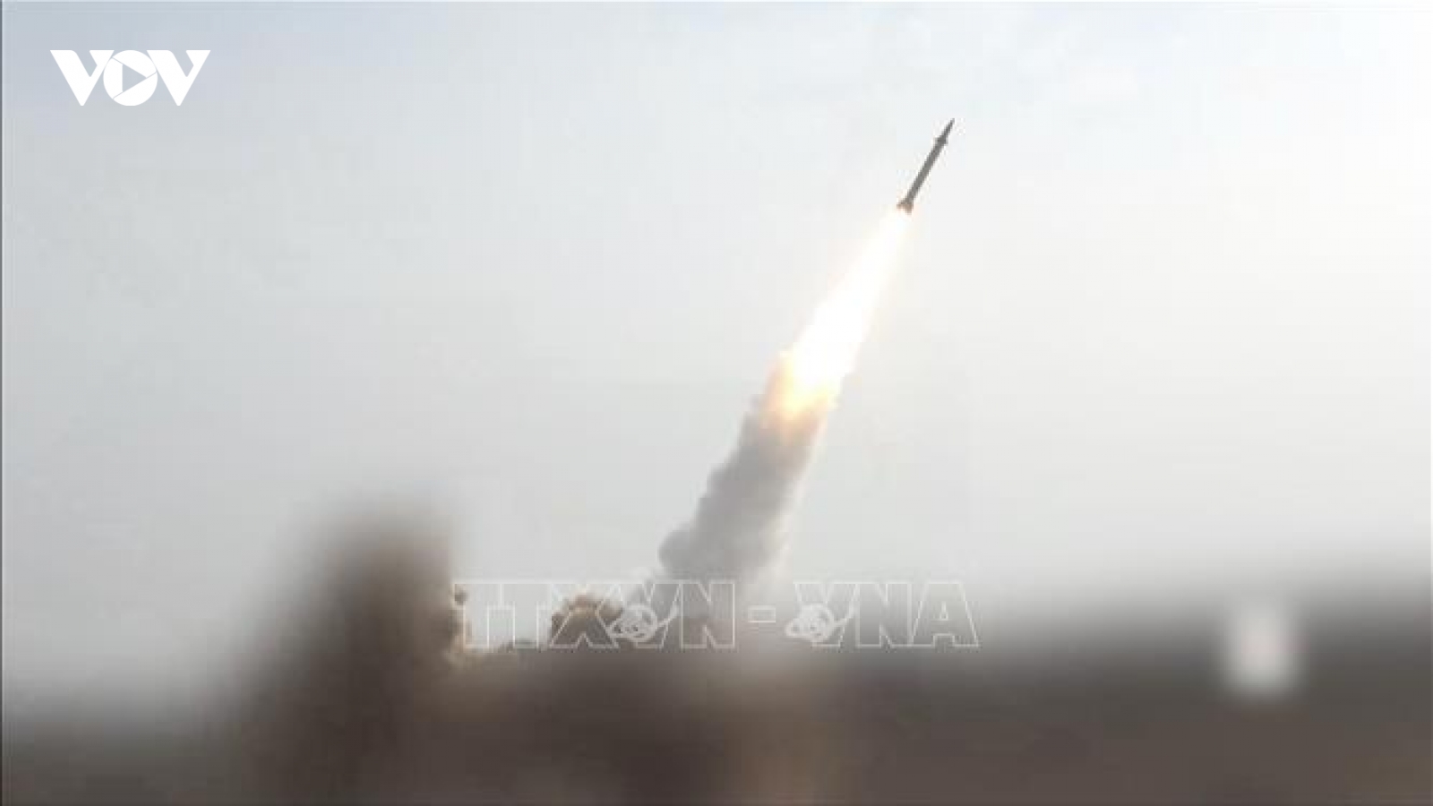 Houthi tiếp tục phóng tên lửa đạn đạo tấn công Israel