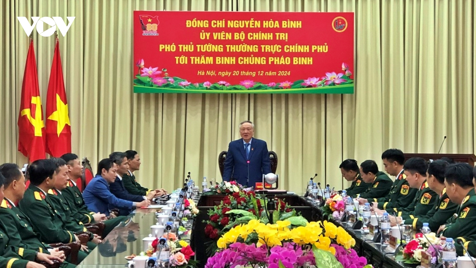 Phó Thủ tướng Thường trực Nguyễn Hòa Bình chúc mừng Binh chủng Pháo binh