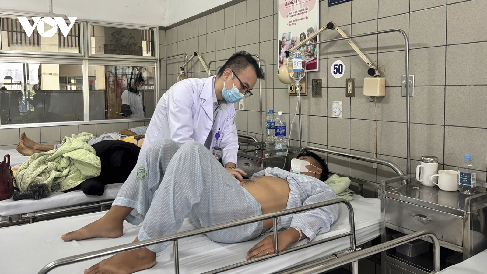 Báo động ngày càng nhiều người trẻ mắc bệnh suy thận mạn tính