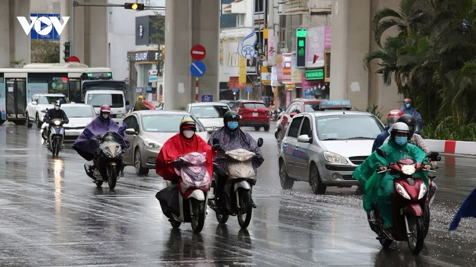 Thời tiết hôm nay 14/12: Miền Bắc rét đậm, miền Trung có mưa lớn
