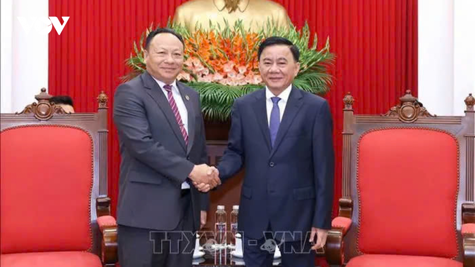 Thường trực Ban Bí thư tiếp đại biểu Trung ương Đoàn Thanh niên Nhân dân Cách mạng Lào