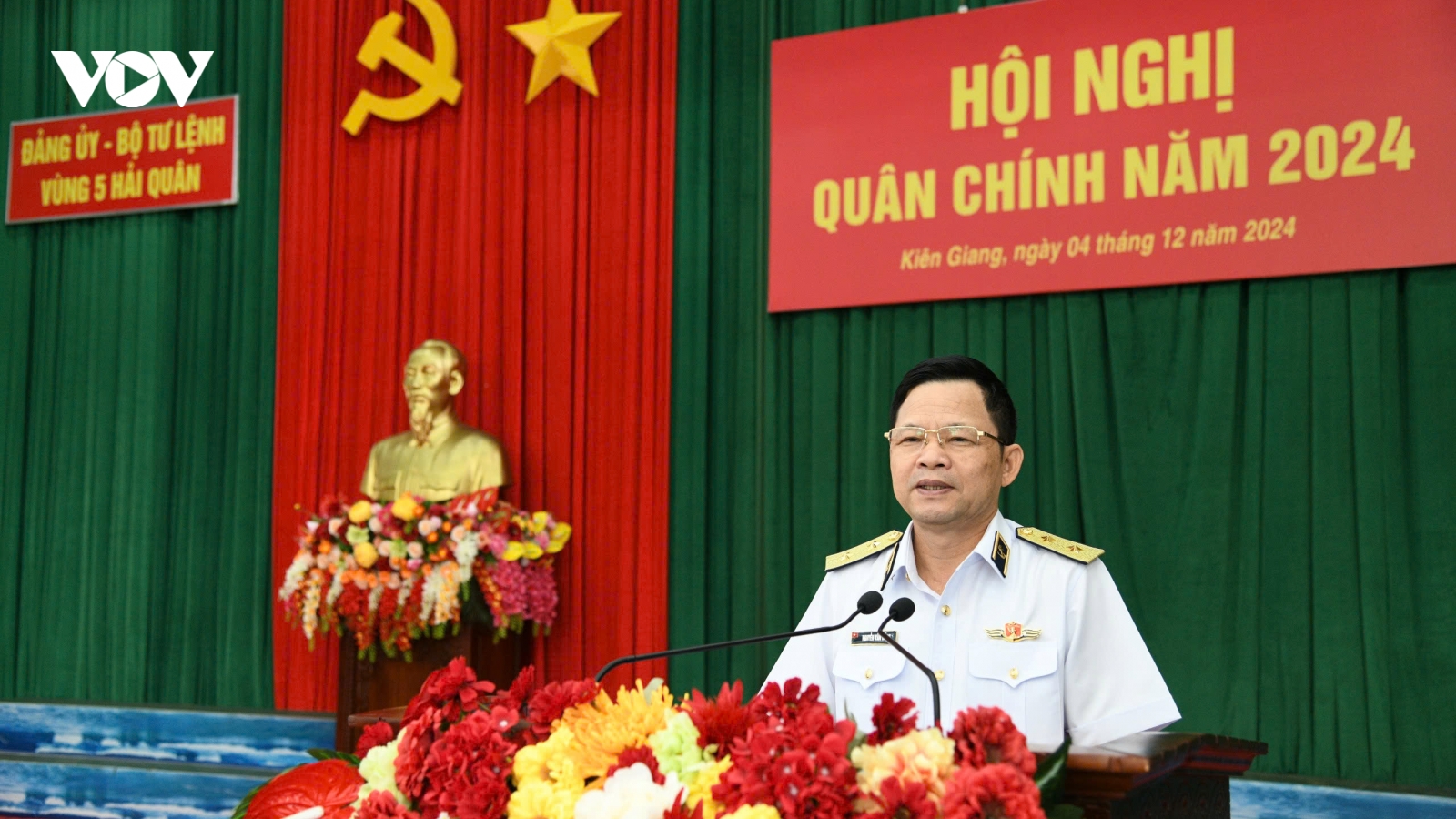 Vùng 5 Hải quân xây dựng “thế trận lòng dân” trên biển