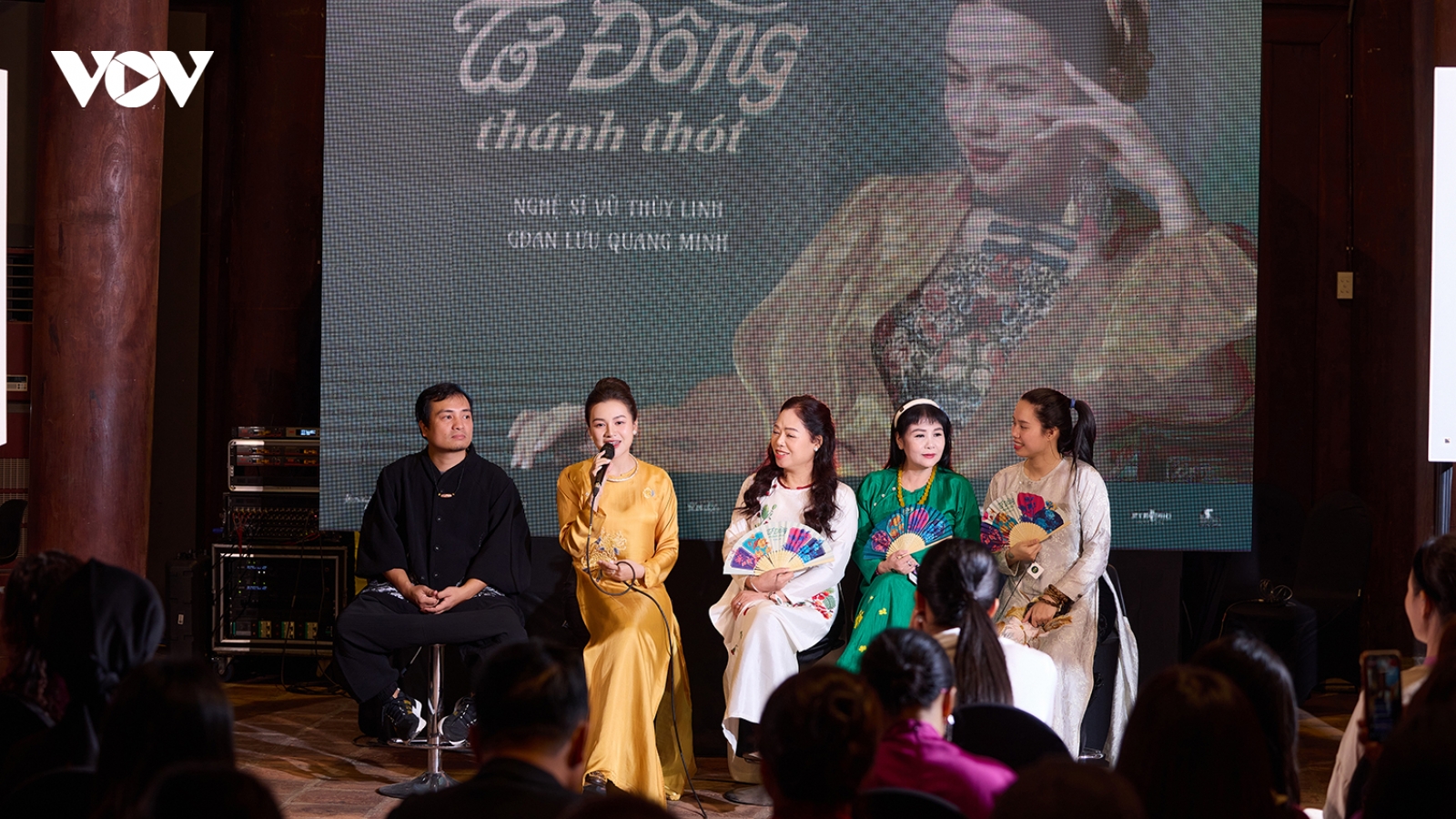 Vũ Thùy Linh "khoác áo mới" cho dân ca khi kết hợp với nhạc giao hưởng