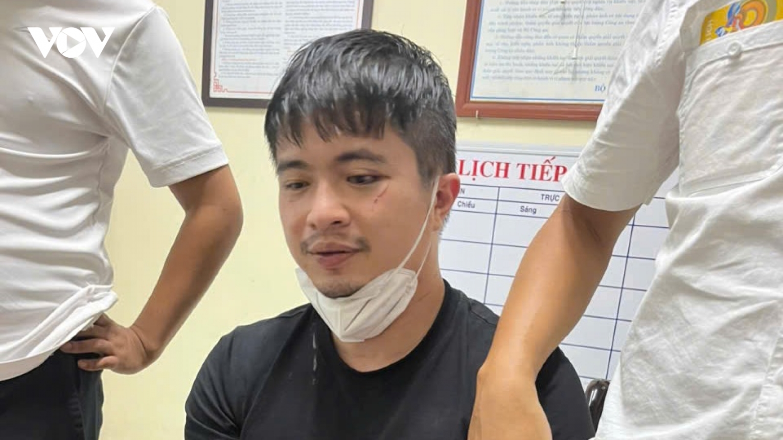 TikToker Mr Pips khai lừa đảo thành công nhờ "phông bạt" nhà đẹp, xe sang
