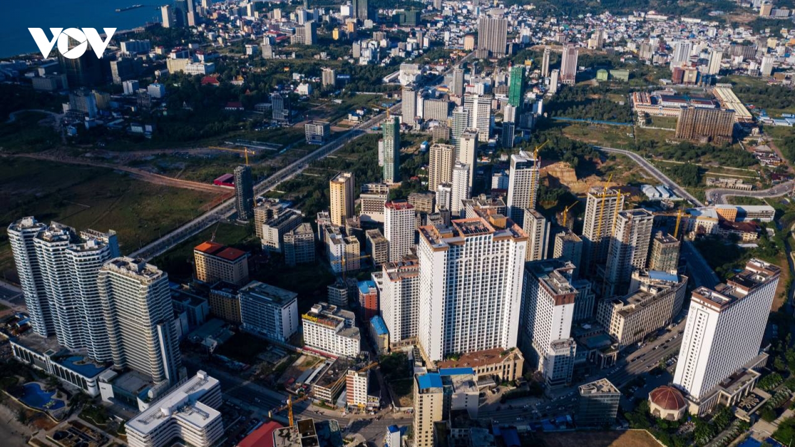 Việt Nam giữ vững vị trí hàng đầu trong nhóm các nước đầu tư tại Campuchia
