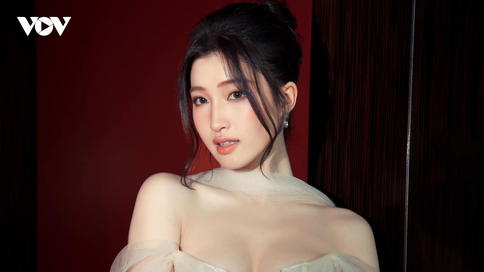 Nhan sắc "gây thương nhớ" của Á hậu Phương Nhi