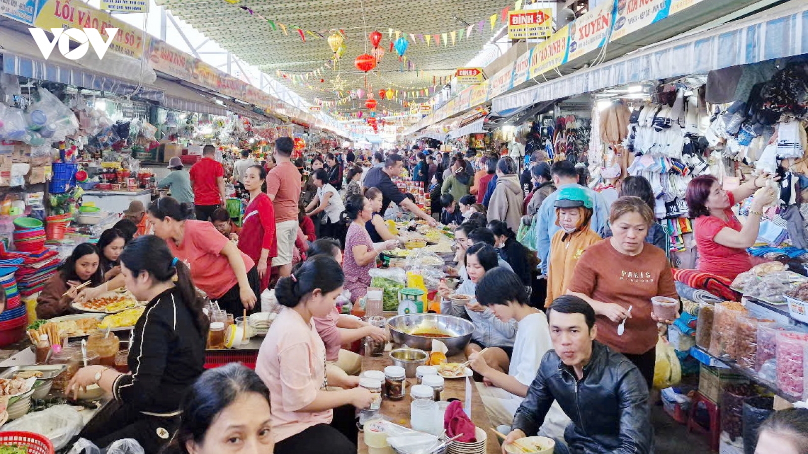 Đà Nẵng: Chợ, siêu thị ngày tết nhộn nhịp, sức mua tăng cao