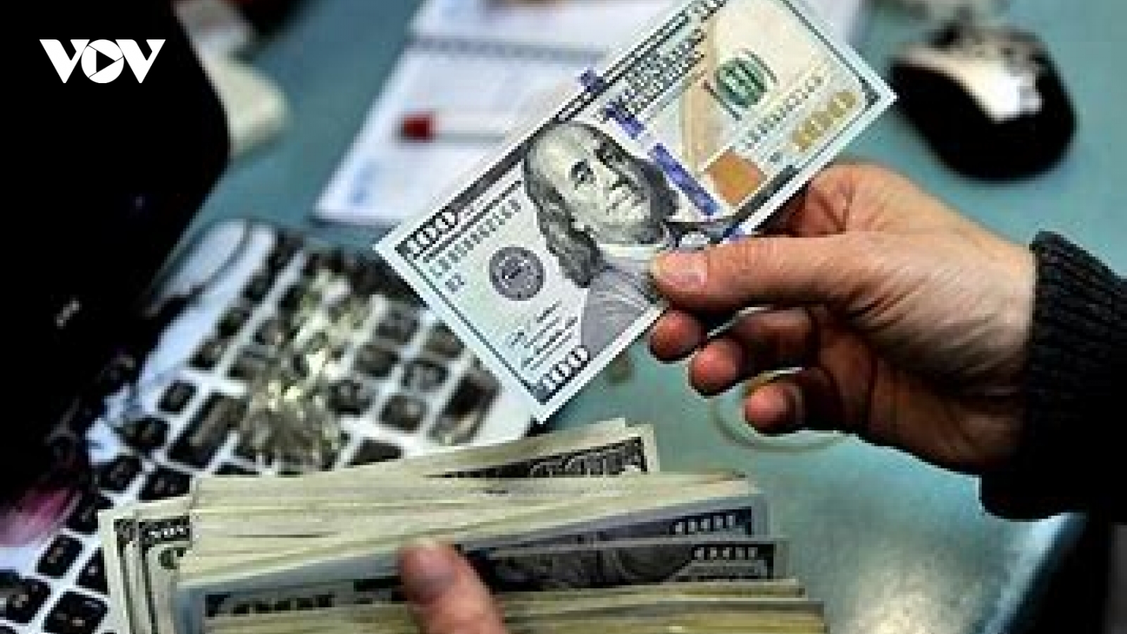 Tỷ giá USD hôm nay 18/2: Tỷ giá trung tâm tiến lên mức 24.602 đồng/USD