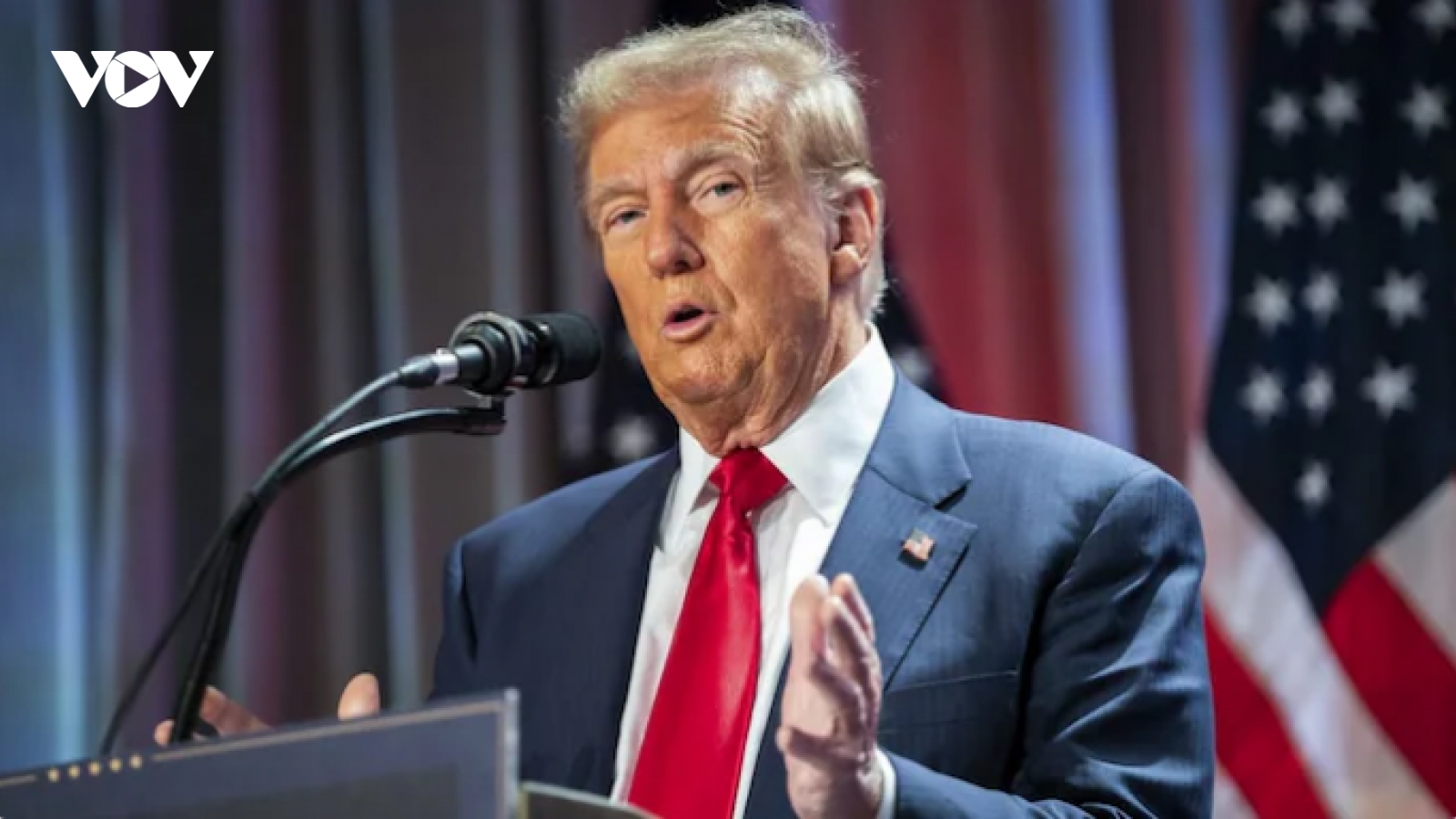 Tổng thống Trump cảnh báo áp thuế đối với Trung Quốc và Mexico ngay từ tháng 2
