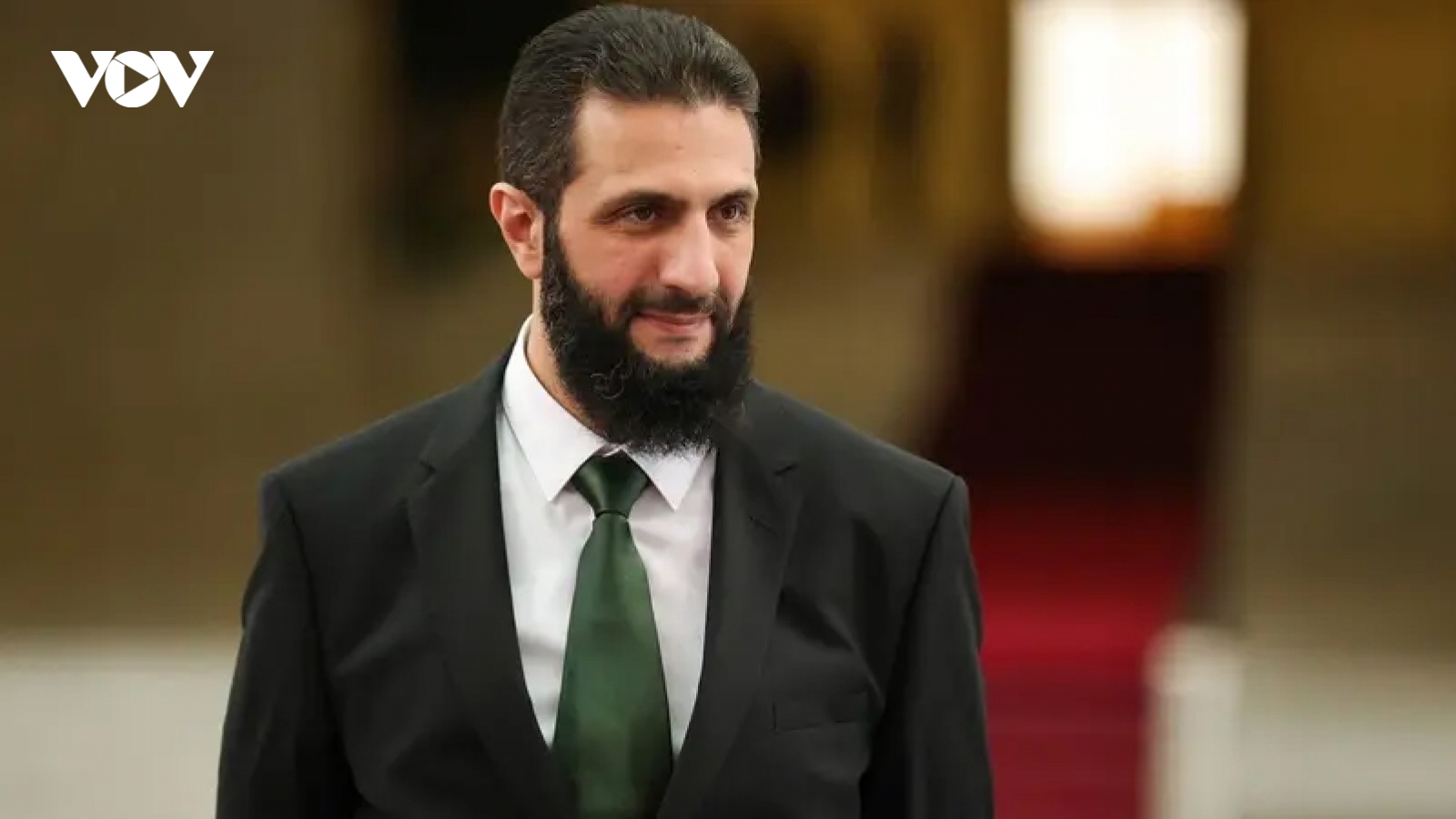 Ông Ahmed Al-Sharaa được bổ nhiệm làm Tổng thống chuyển tiếp của Syria