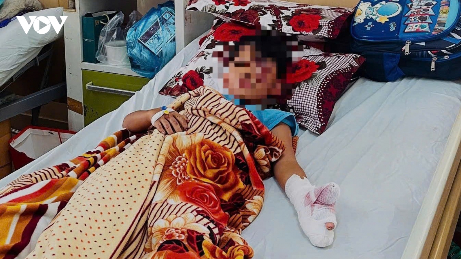 Bé trai 10 tuổi tự chế pháo gây tai nạn thương tâm ở Khánh Hòa