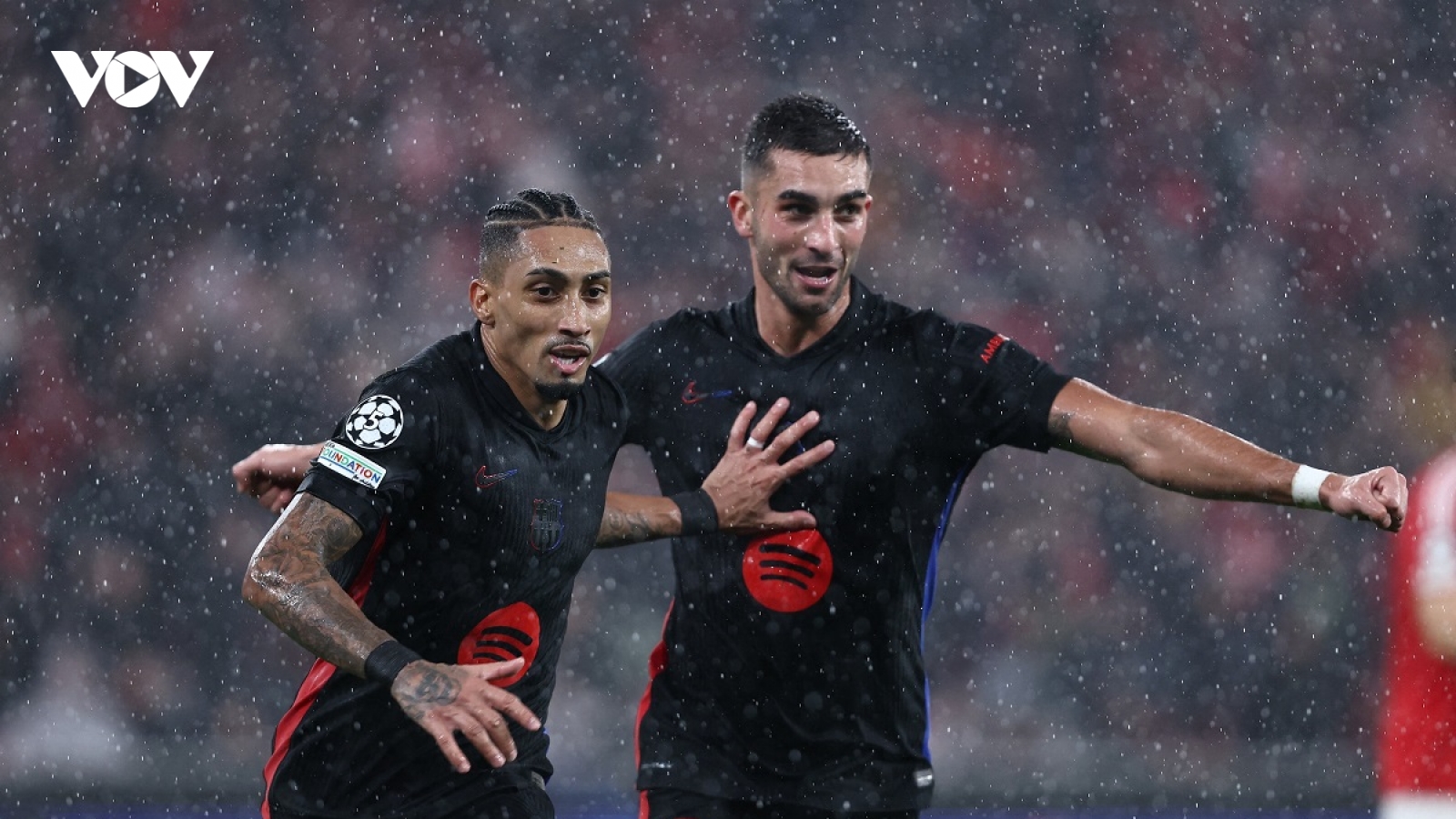 Kết quả Cúp C1 châu Âu hôm nay 22/1: Barca thắng Benfica theo kịch bản ''điên rồ''