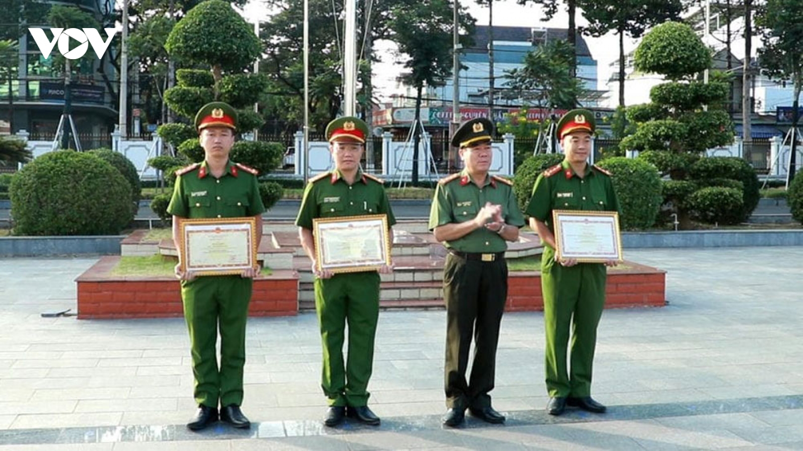 Bộ Công an khen thưởng các đơn vị phá chuyên án ma túy lớn tại Bình Phước