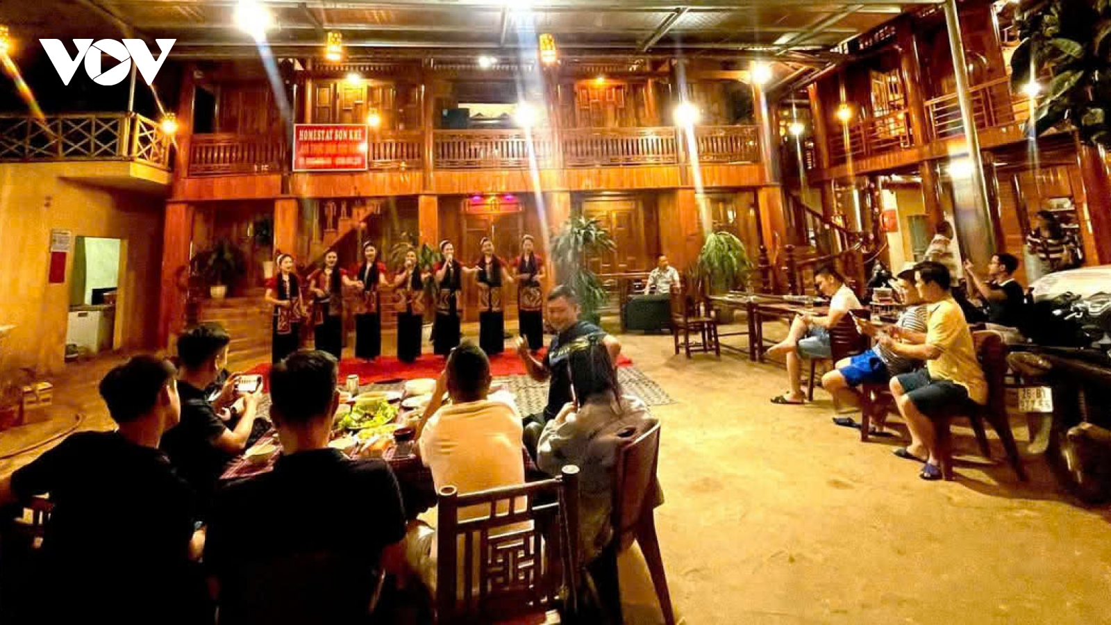 Người dân Hua La vững tin vượt nghèo từ thay đổi nếp nghĩ, cách làm