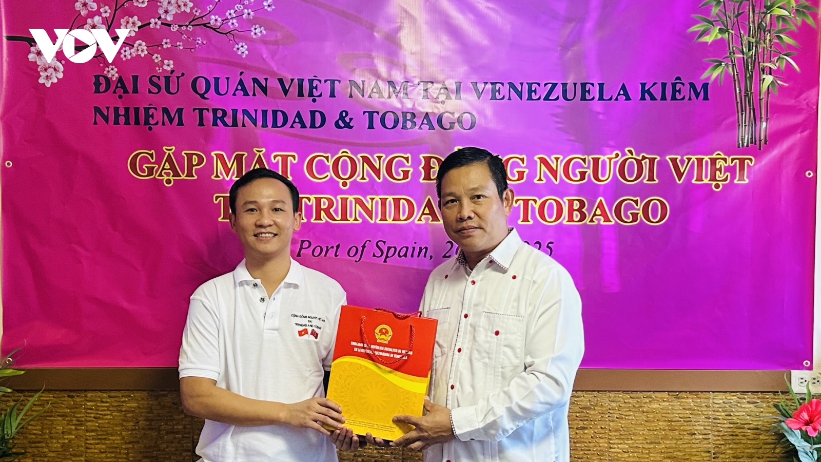 Đại sứ quán Việt Nam thăm cộng đồng người Việt tại Trinidad và Tobago