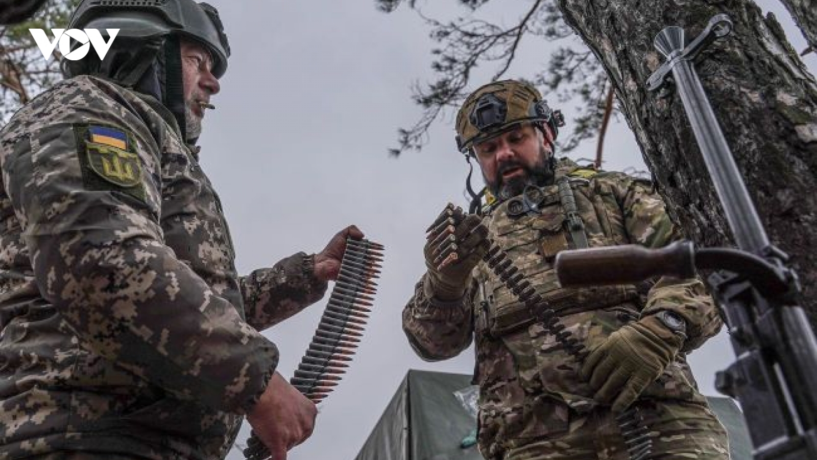 Ý đồ của Ukraine khi điều hàng loạt thiết giáp mở cuộc tấn công mới tại Kursk