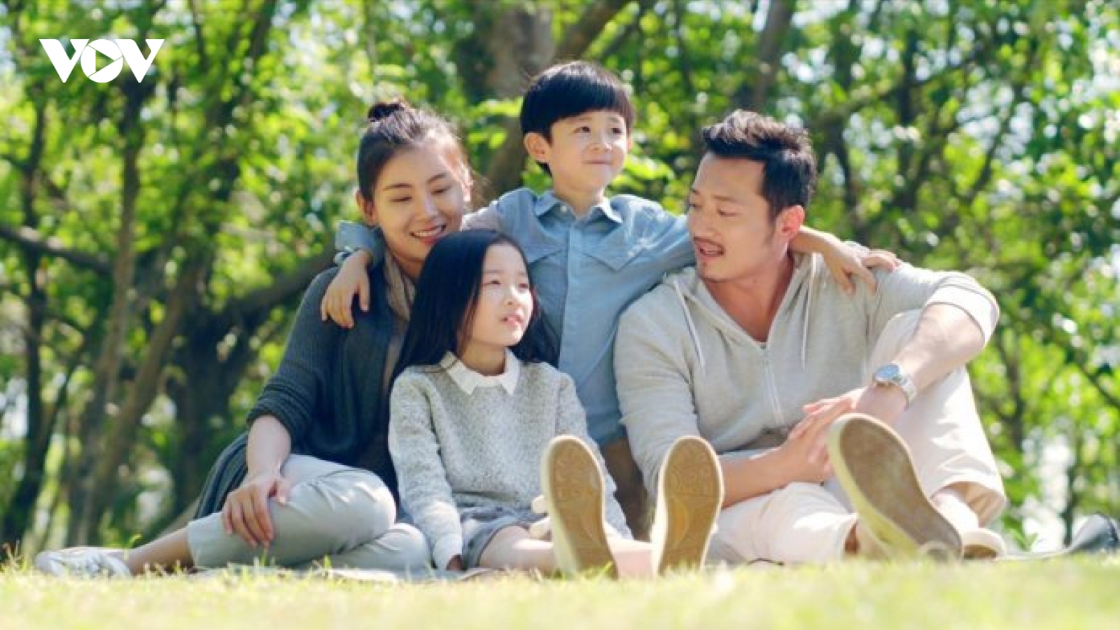 Thuế thu nhập cá nhân: Con trên 18 tuổi có được giảm trừ gia cảnh không?