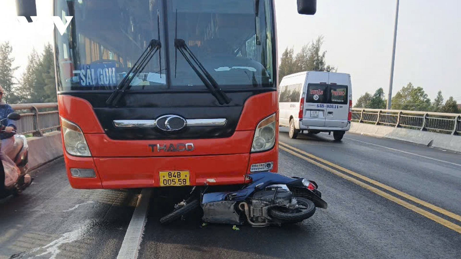 Tai nạn giao thông trên cầu Rạch Miễu làm 1 người tử vong, kẹt xe kéo dài