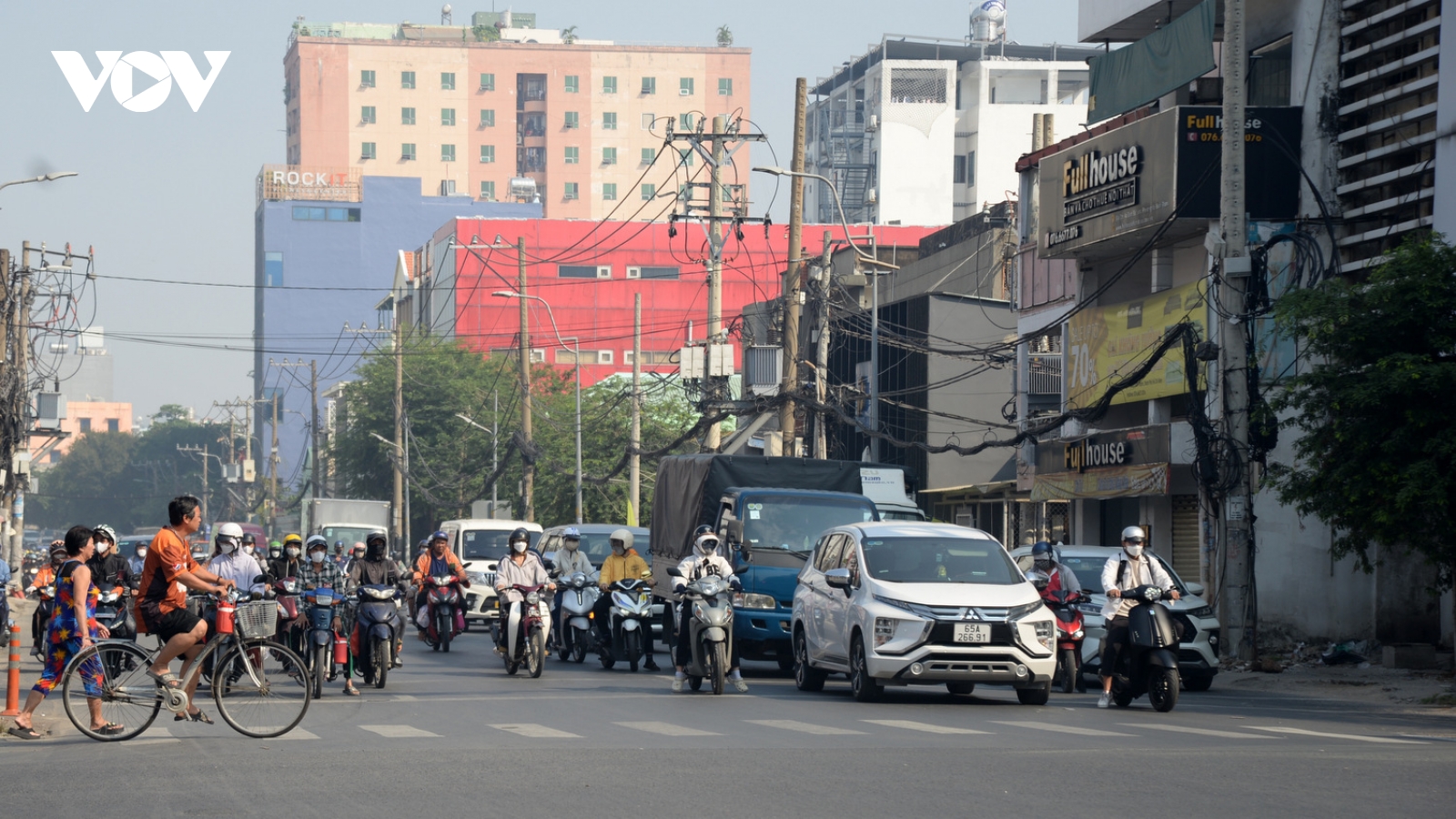 Giao thông TP.HCM dần đi vào kỷ luật sau 1 tuần thực hiện Nghị định 168