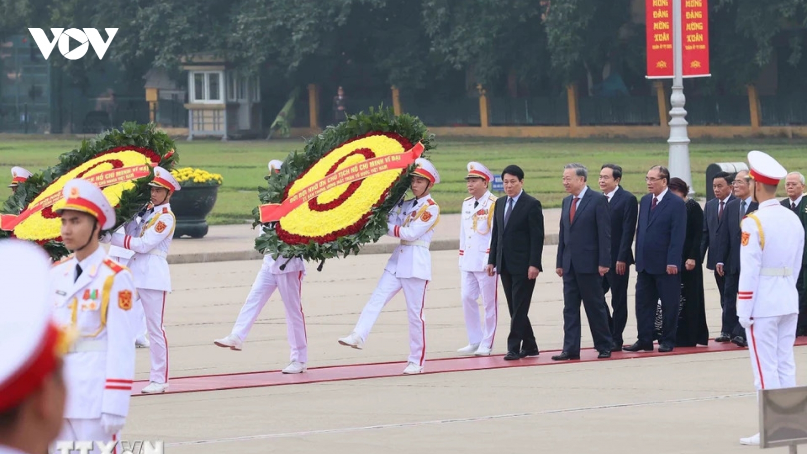 Lãnh đạo Đảng, Nhà nước vào Lăng viếng Chủ tịch Hồ Chí Minh
