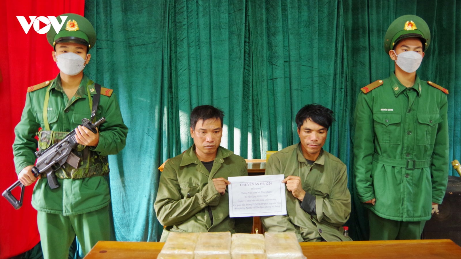 Vận chuyển 40.000 viên ma túy để lấy tiền công 10 triệu đồng