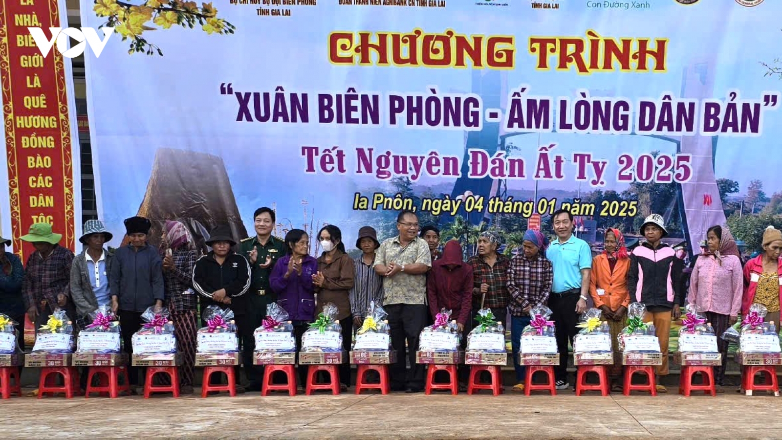 Gia Lai rộn ràng với chương trình "Xuân Biên phòng - Ấm lòng dân Bản"