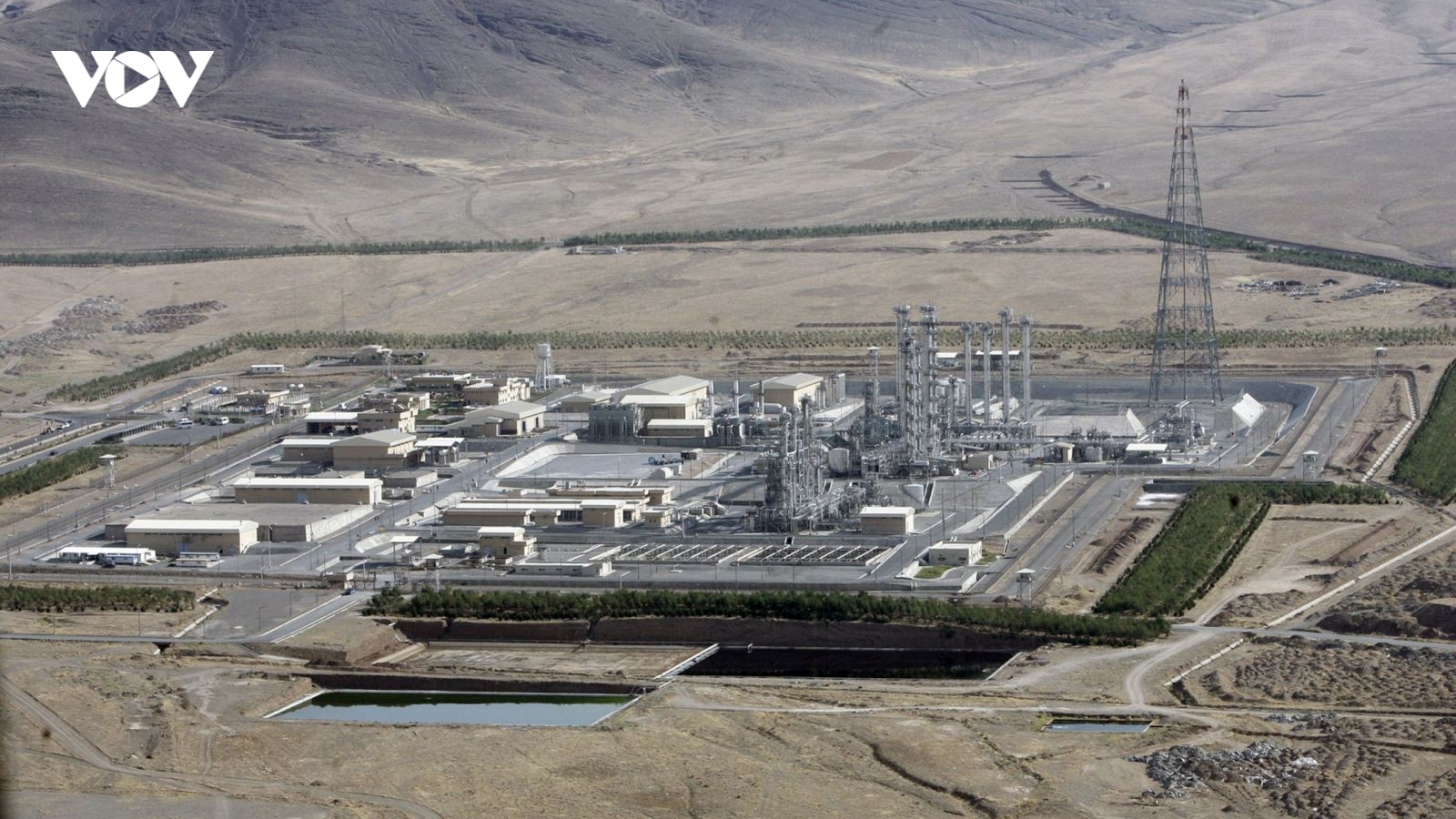 Iran tập trận quân sự gần nhà máy hạt nhân Natanz