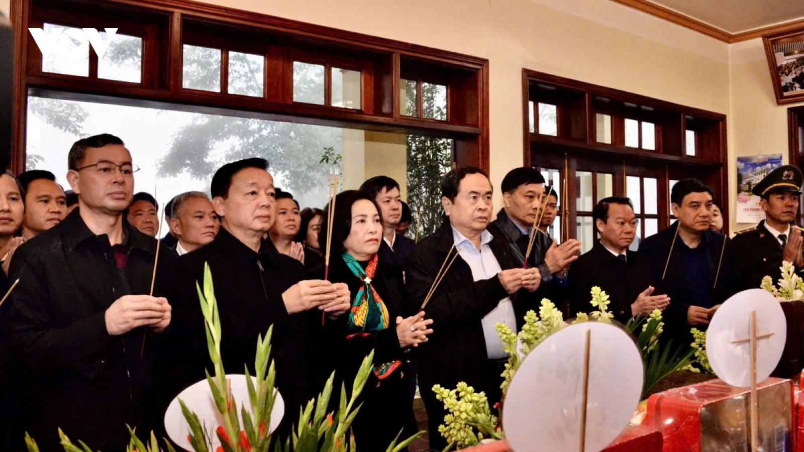Top legislator commemorates President Ho Chi Minh on Party anniversary