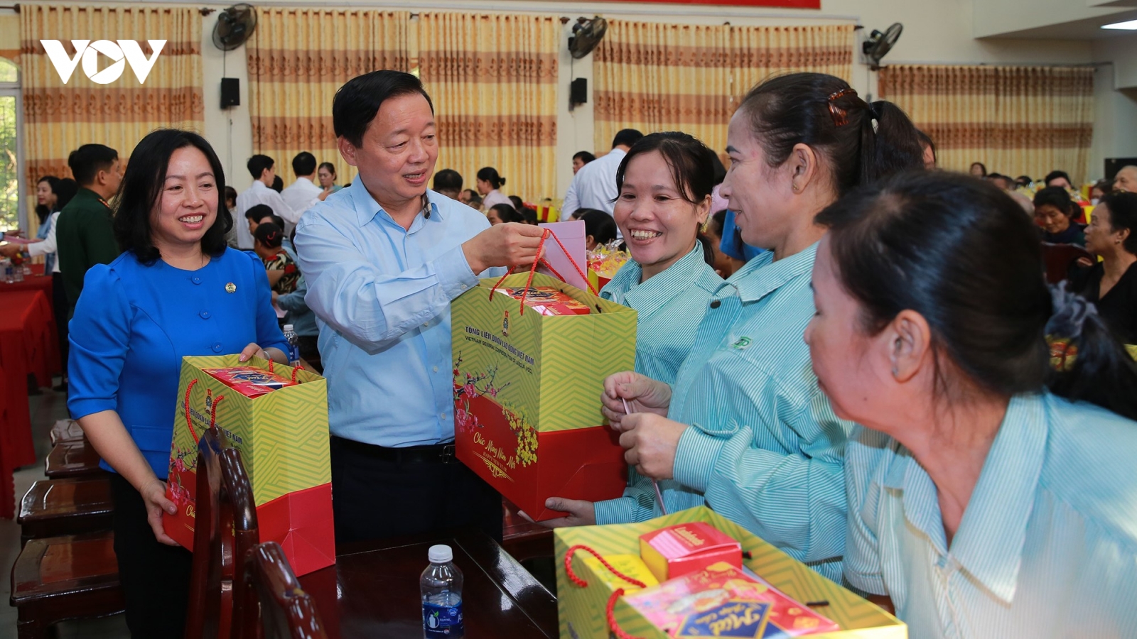 Phó Thủ tướng Trần Hồng Hà thăm, tặng quà Tết cho người dân Đồng Nai