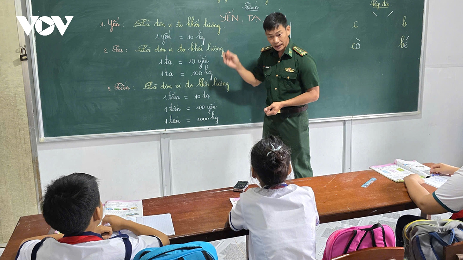 Người đảng viên “quân hàm xanh” tận tụy nơi đảo xa