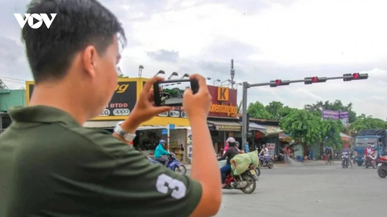 Hỗ trợ người báo tin vi phạm giao thông tối đa 5 triệu đồng