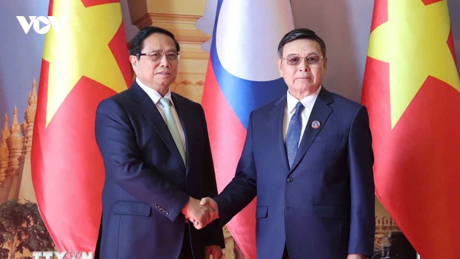 Thủ tướng Phạm Minh Chính hội kiến Chủ tịch Quốc hội Lào