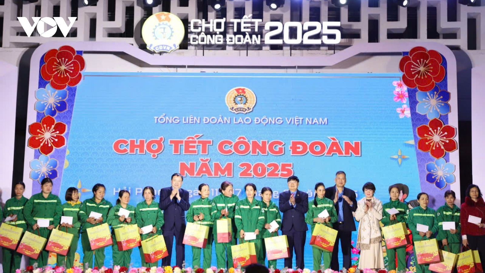 Khai mạc Chợ Tết Công đoàn toàn quốc năm 2025