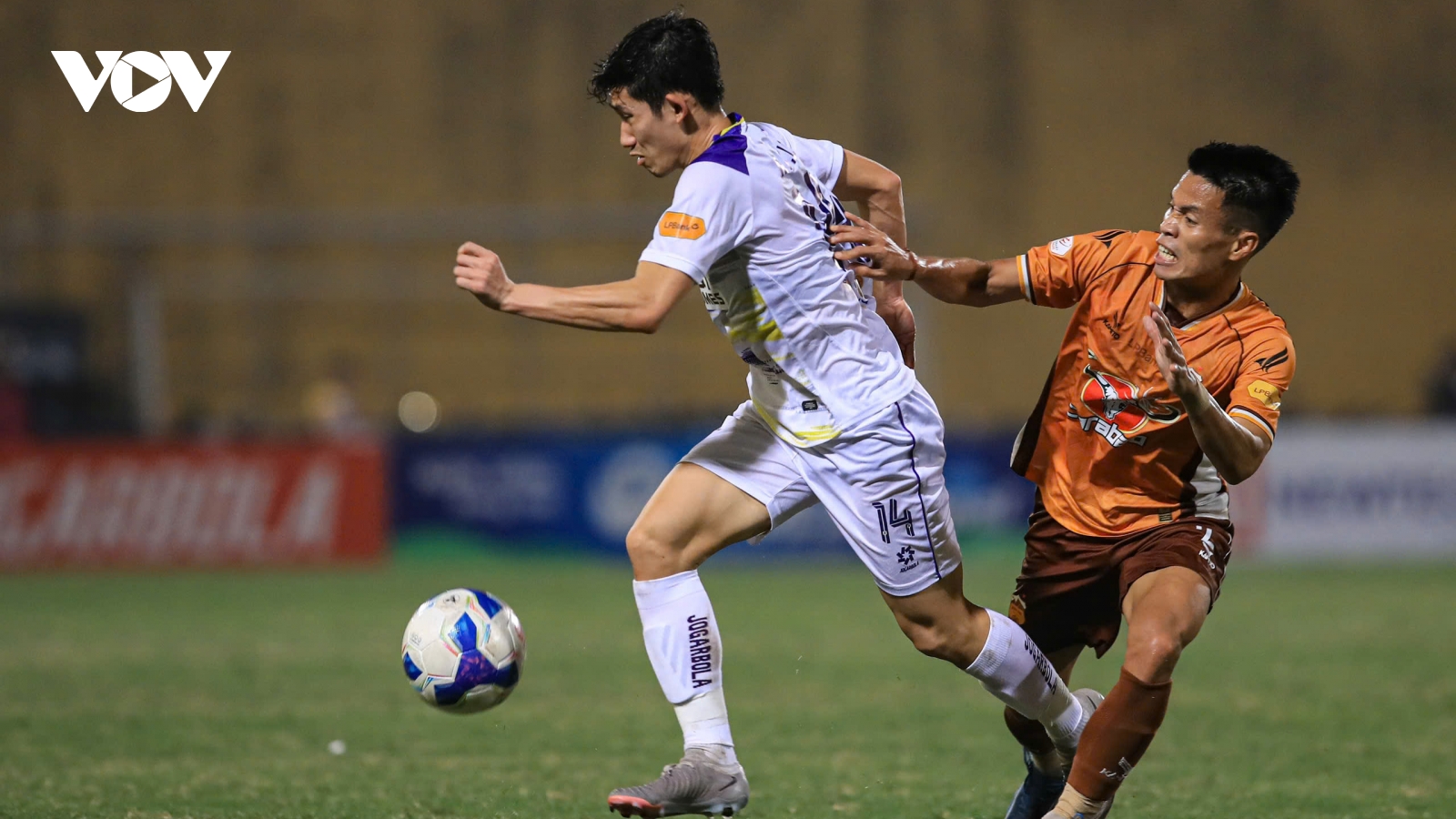 Bóng đá Việt Nam sôi động sau Tết Ất Tỵ với gần 100 trận đấu