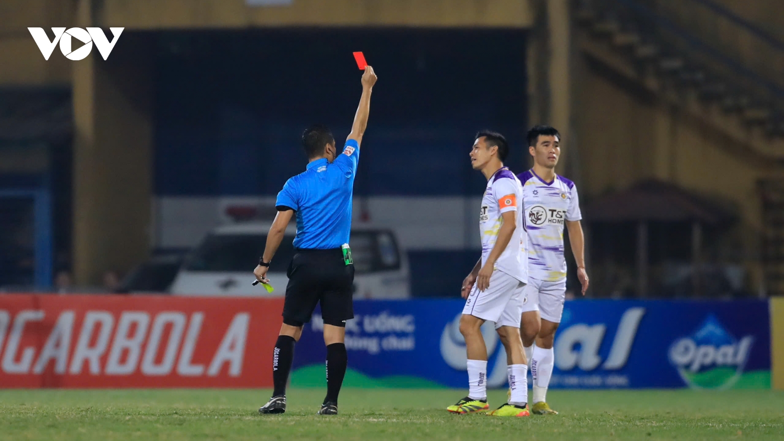 Hà Nội FC tổn thất lực lượng nghiêm trọng khi V-League trở lại