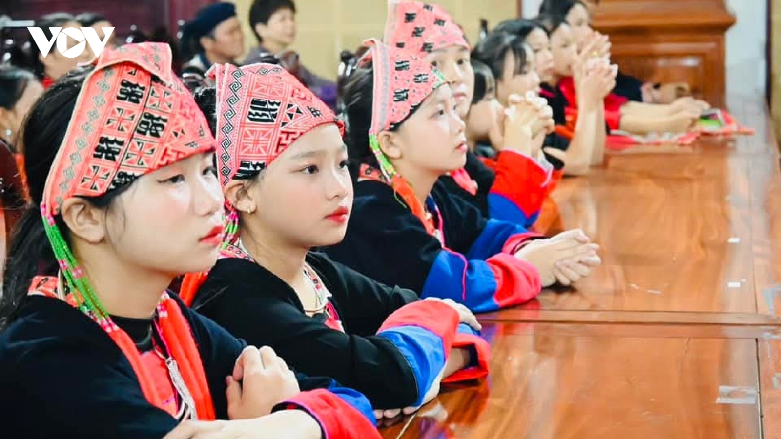 Học viện Phật giáo Hà Nội trao tặng tủ sách ý nghĩa cho học sinh vùng cao