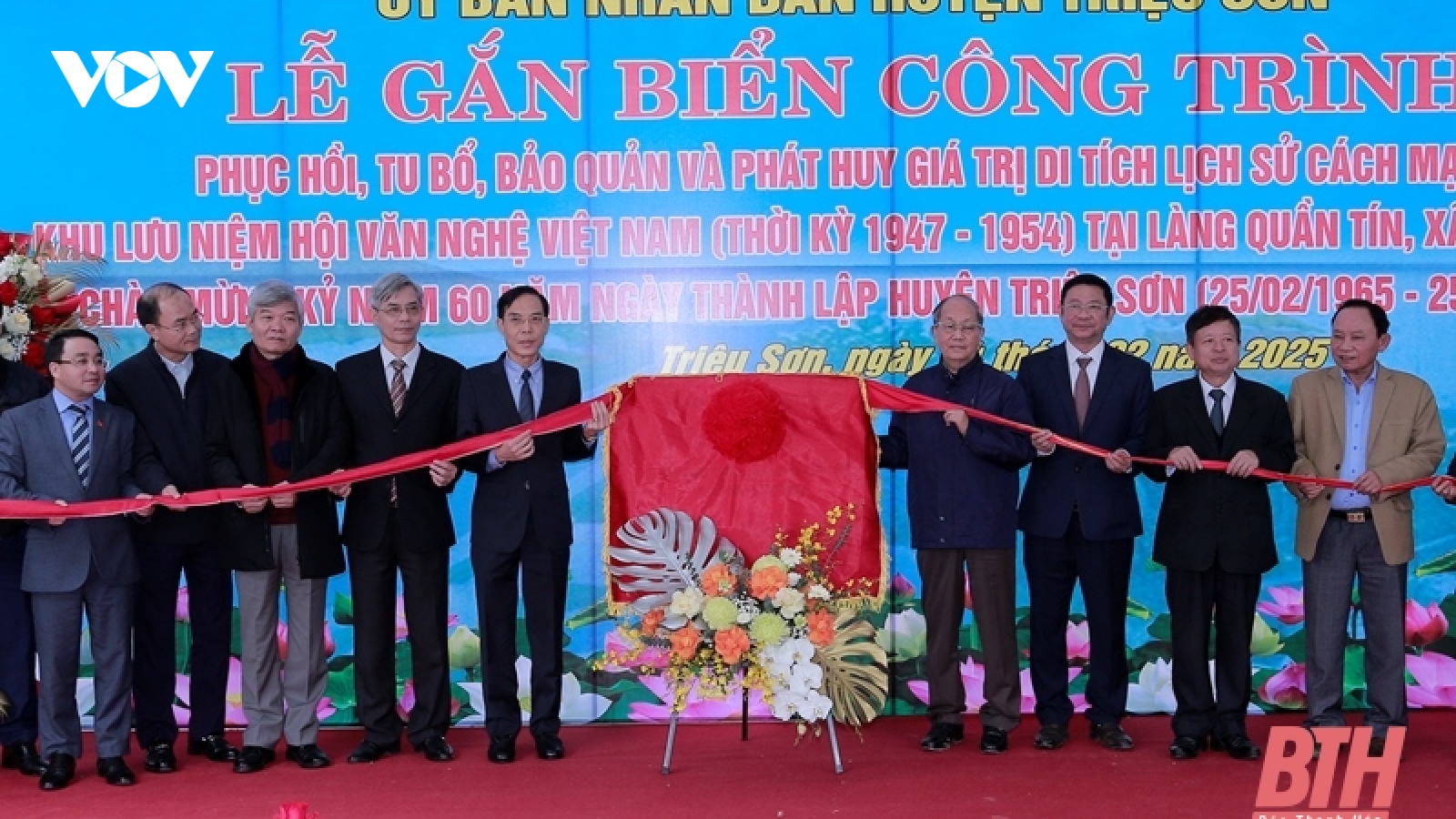Gắn biển công trình phục hồi, tu bổ Khu lưu niệm Hội Văn nghệ Việt Nam