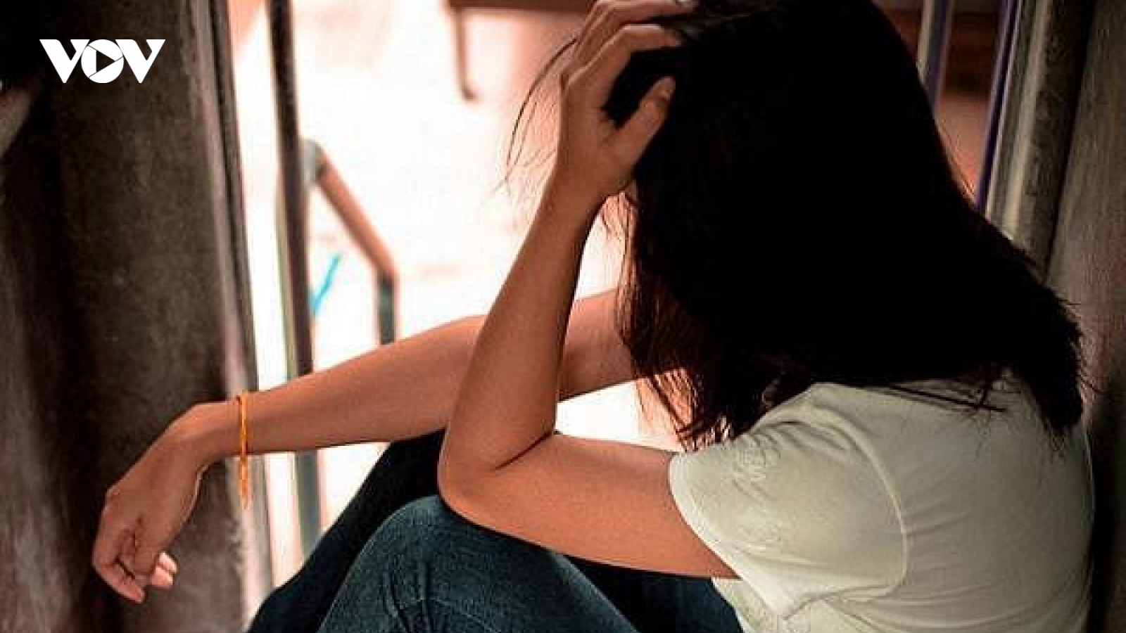 Một phút xao lòng để giờ đây phải sống trong nỗi sợ hãi