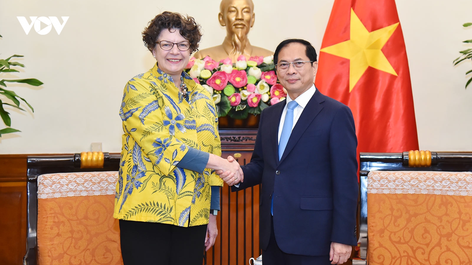 Phó Thủ tướng Bùi Thanh Sơn tiếp Đại sứ Đức Helga Margarete
