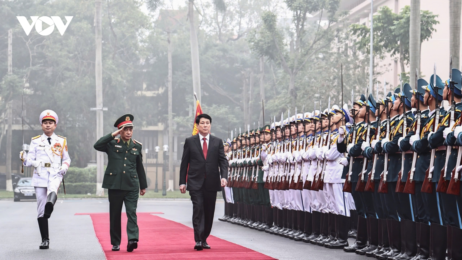 Chủ tịch nước Lương Cường làm việc với Bộ Quốc phòng về tổ chức QĐND Việt Nam