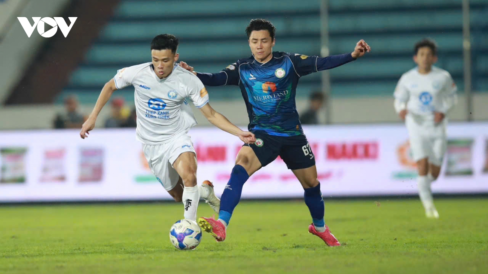 TRỰC TIẾP Nam Định 3 - 1 Bình Định: Sức ép nghẹt thở