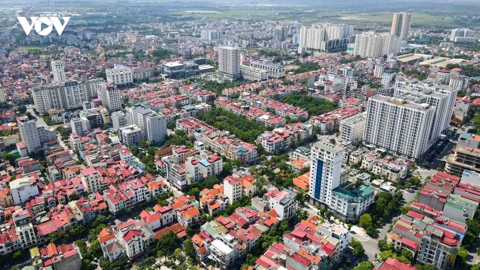 Vietnam considers merging provinces to enhance management efficiency